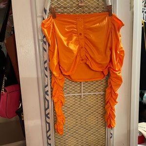 ORANGE OFF THE SHOULDER BLOUSE